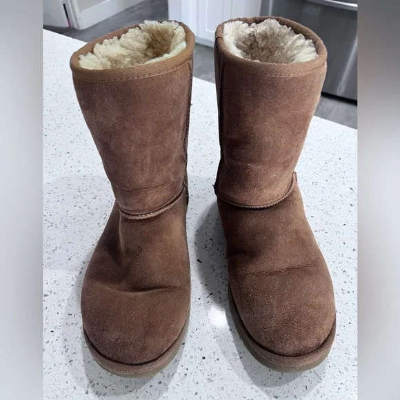 Uggs Classic II Sz women’s 9 Brown Yan Suede Shearling Boots VGUC - Picture 2 of 13